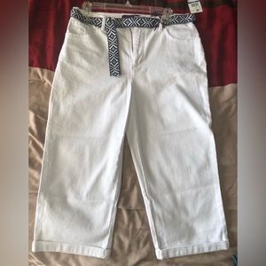 Gloria Vanderbilt- Amanda Classic Fit Capri- Mid-Rise - White - Size 10